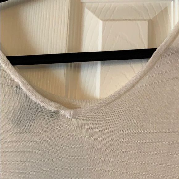 White house black market XS white sweater top - Picture 4 of 4